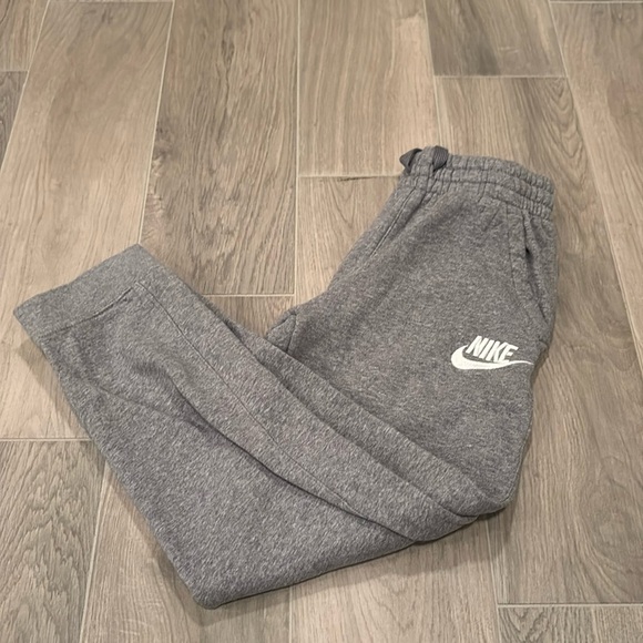 Nike Boys Dark Gray Sweatpants Size L - Picture 1 of 5